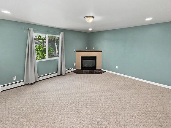 5th image of 617 N St APT D