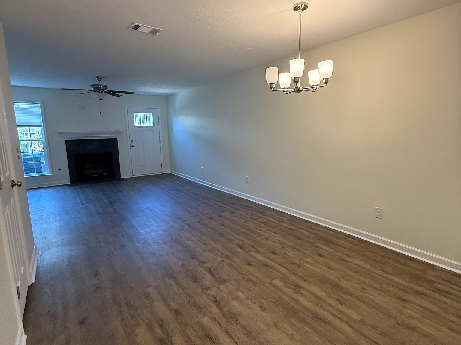 2 bed, 2.5 bath, 1192 sqft, $1,400 — Photo 4