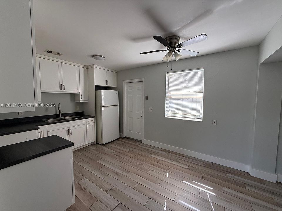 1st image of 4393 Davis Rd #1
