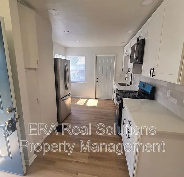 432 Catherine St — Photo 15