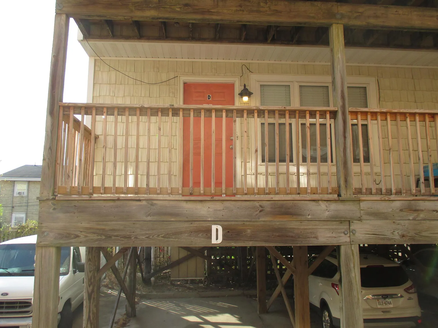 1268 W Ocean View Ave — Photo 4