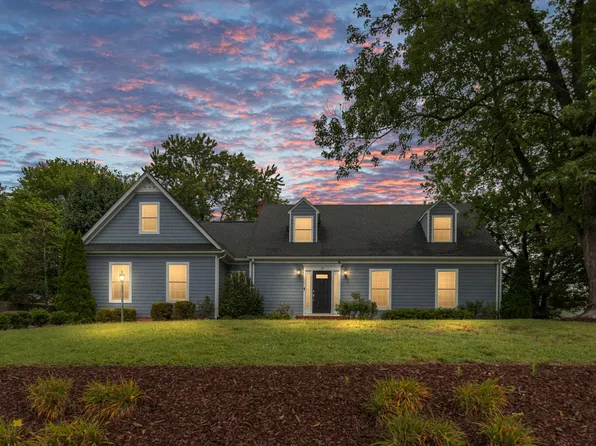 15 Fox Run Ln, Fredericksburg, VA 22405