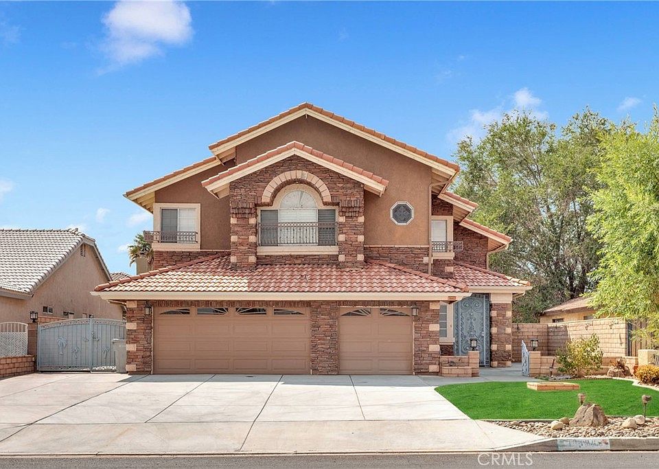 1st image of 18405 Fortuna Ln
