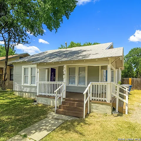 935 W Ridgewood Ct Photo 1