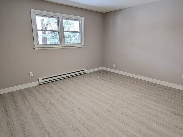 52 Fernwood Ave #1 — Photo 6
