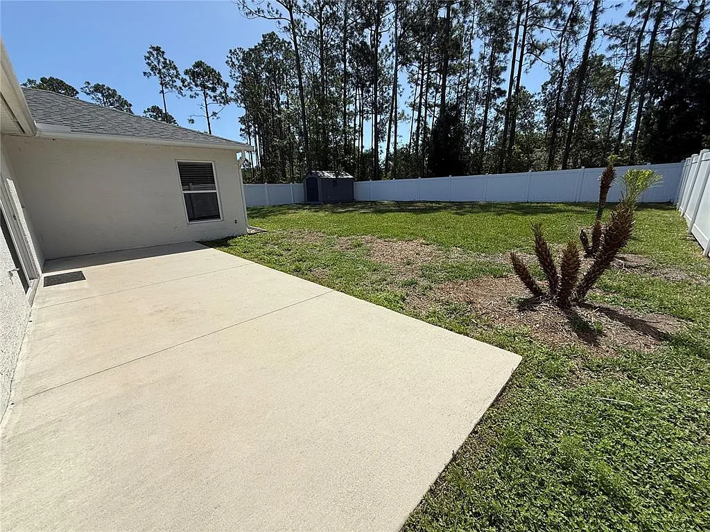 Building Photo - 2 Upland Pl