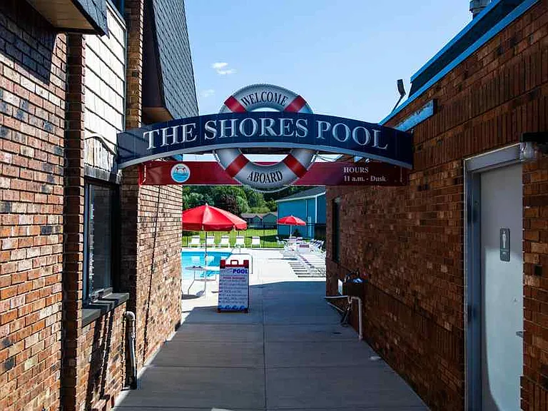 The Shores of Anchor Bay — Photo 4