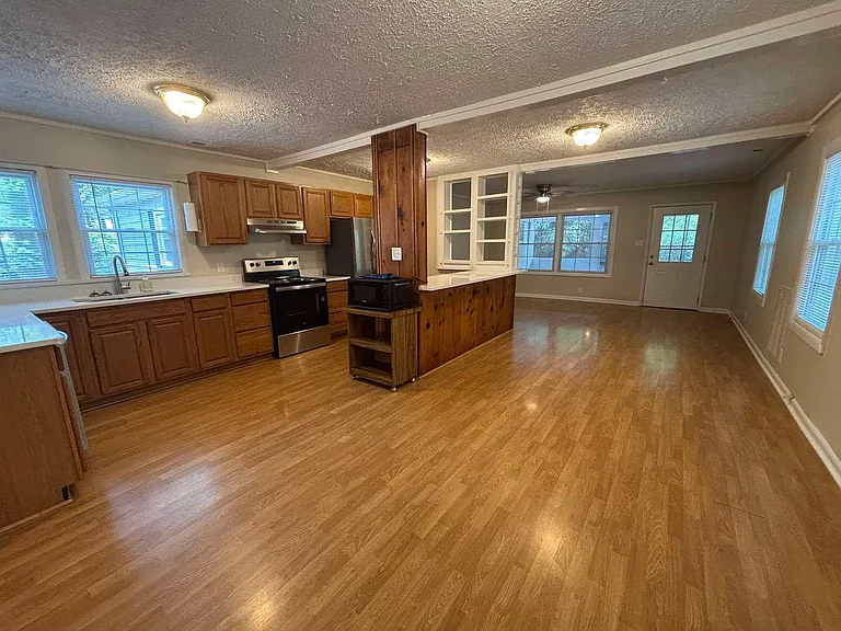 14269 Phillips Rd — Photo 4