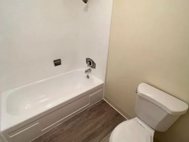 75 Duane St #15 — Photo 9