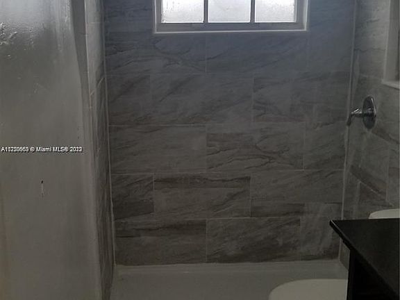 4th image of 2963 Day Ave #2