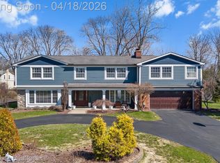 7359 Coach Ln, West Bloomfield, MI 48322