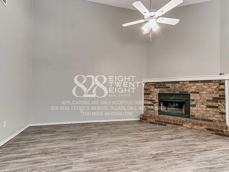 4304-4306 Harvard Rd — Photo 7