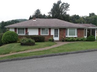 1023 King Arthur Dr, Apollo, PA 15613