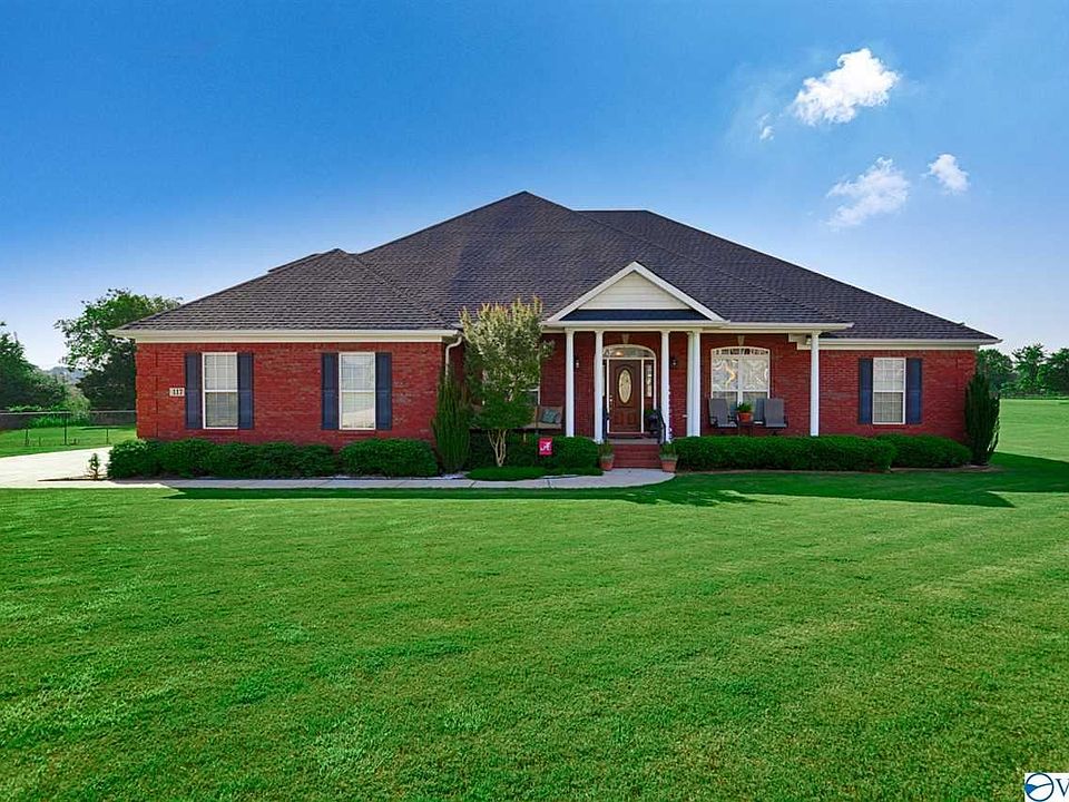 1st image of 117 Grace Branch Dr