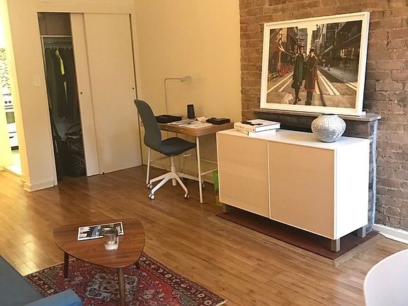 4th image of 124 W 71st St APT 3R