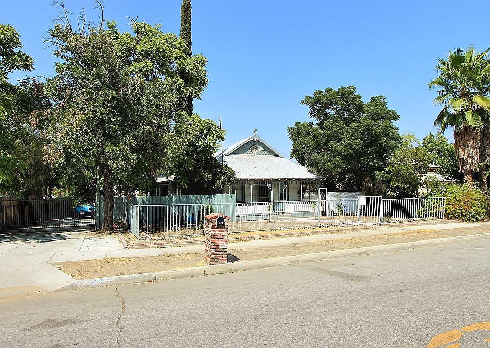 1st image of 312 S Grand Army Ave