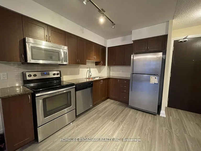 372 Highway 7 E #817 — Photo 2