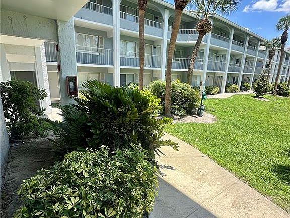 2nd image of 115 Oyster Bay Cir APT 170