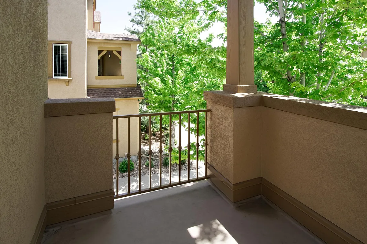 Building Photo - 10585 Parkington Ln