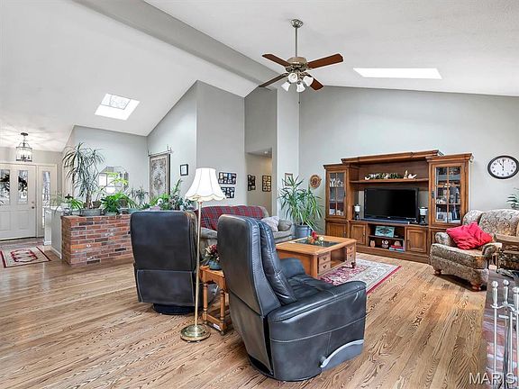 5th image of 5796 Forest Dr