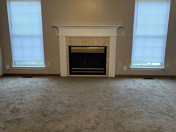3rd image of 2105 Fincastle Way #B