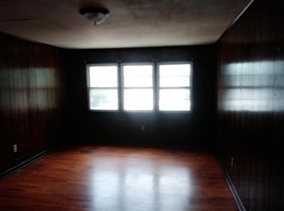 724 Walnut St, Emporia, KS 66801