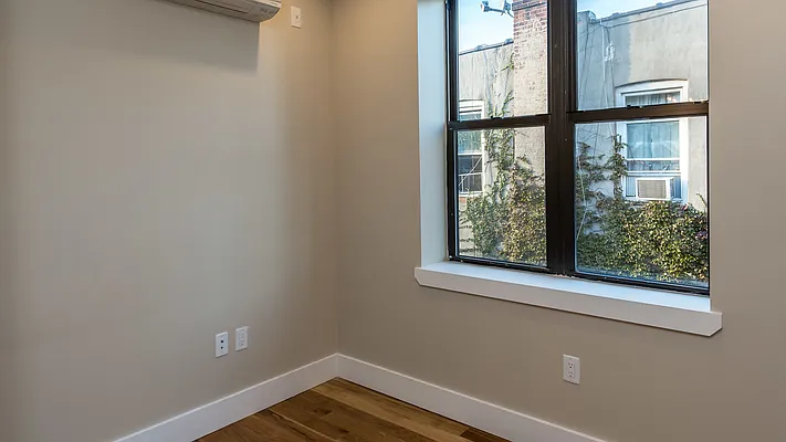 Rented by Nooklyn NYC LLC | media 22
