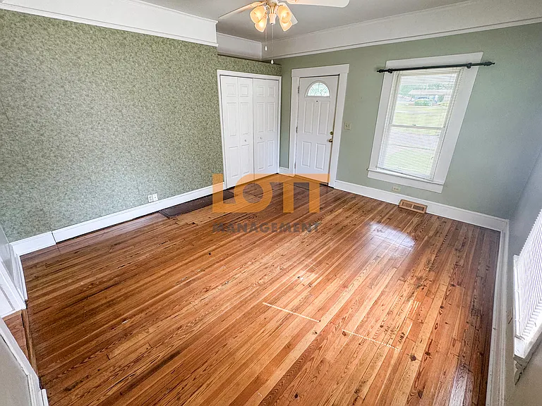 105 Arrington Ave — Photo 5