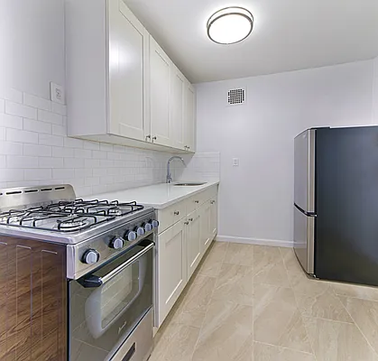 Rented by Brown Harris Stevens | media 3