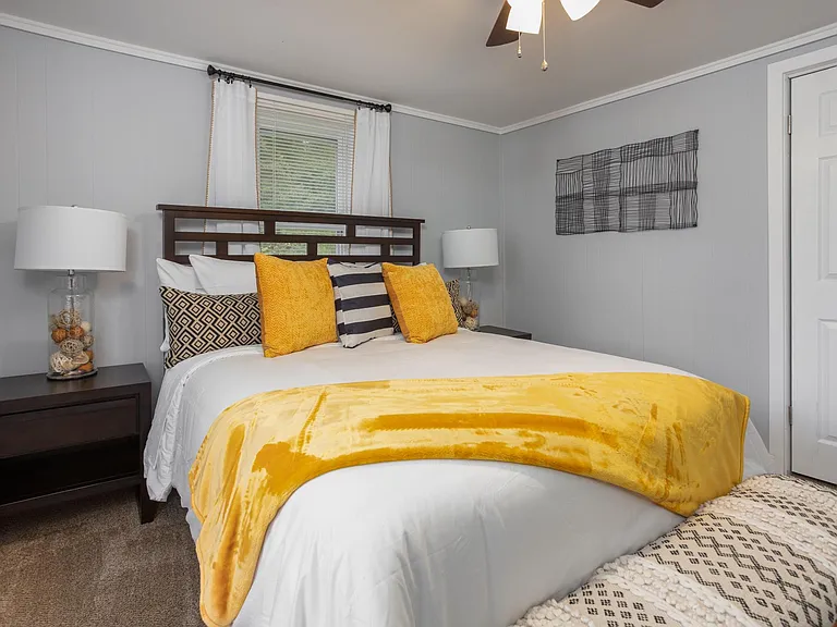 723 W McKinley St — Photo 17