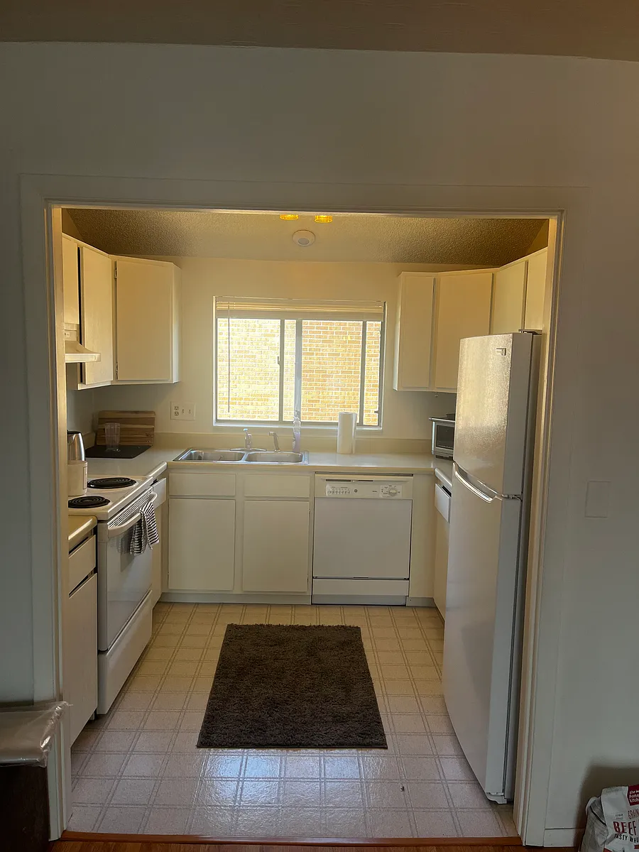Building Photo - 961 Lakeside Dr #308