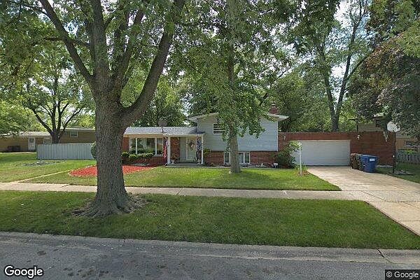 1st image of 830 W Terrace Dr
