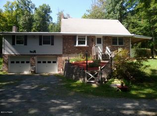 103 Crescent Hill Dr, Honesdale, PA 18431