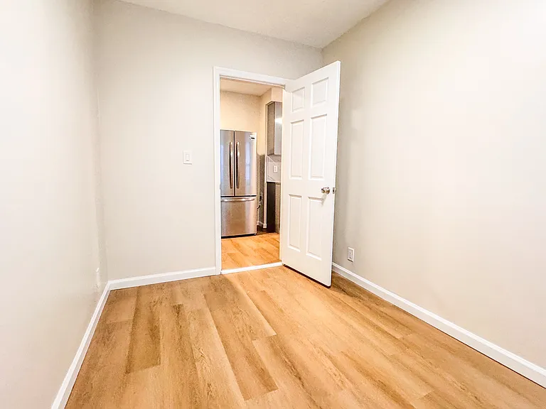 154 E 93rd St #1 — Photo 5