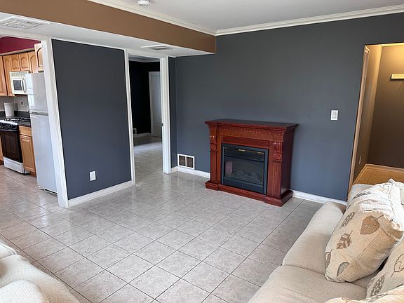 5th image of 43 Furman Ave #1