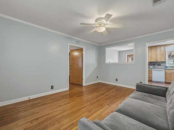 2nd image of 1908 Cullen Ave