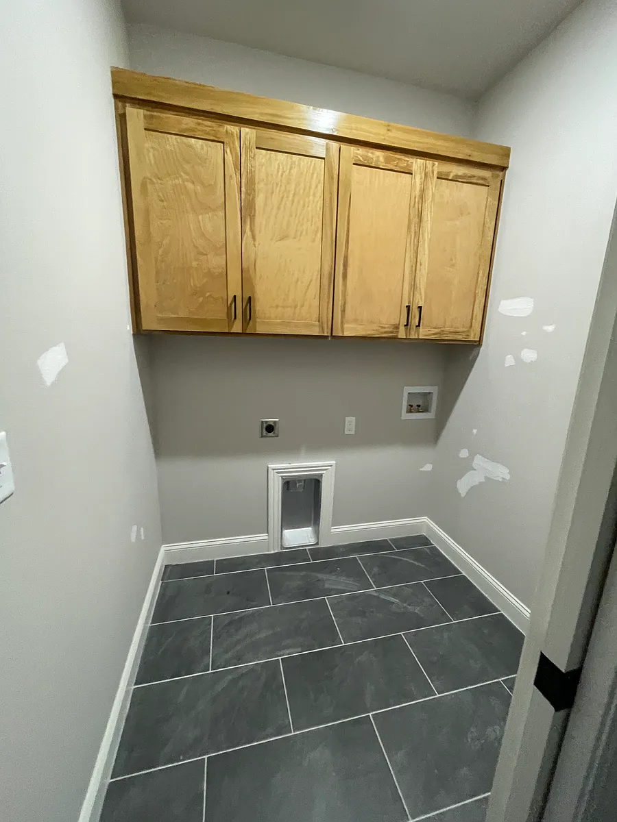 Building Photo - 5739 Lavender Ave