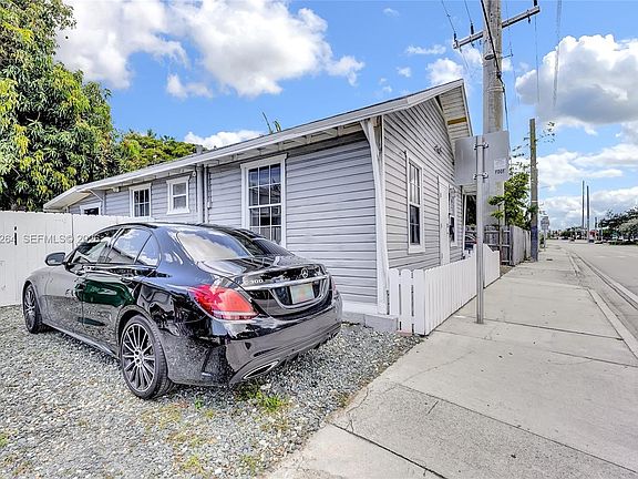 2nd image of 107 Stirling Rd