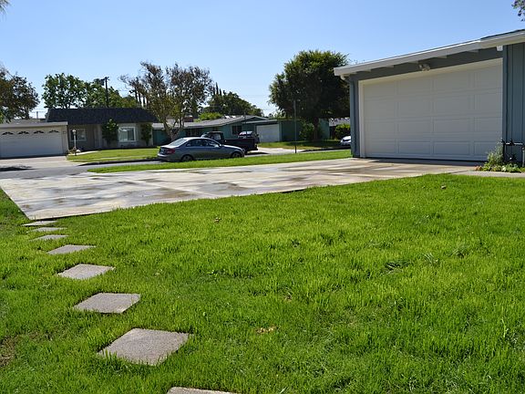 2nd image of 7845 Capistrano Ave