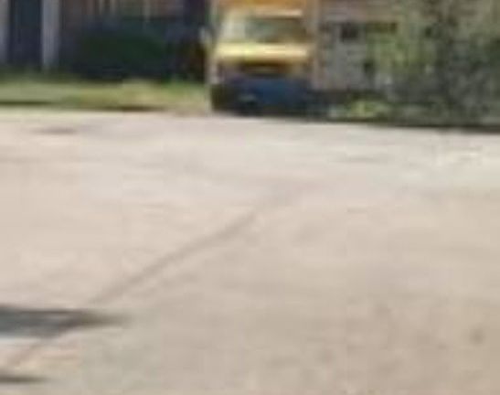 Exterior Neighborhood (street photo)