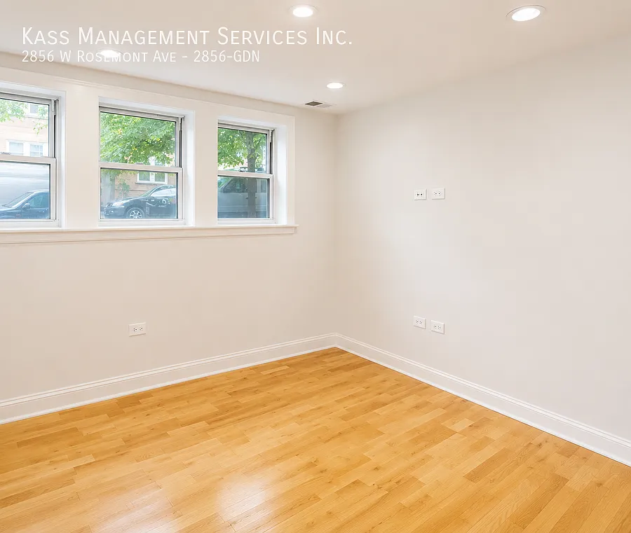 2856 W Rosemont Ave — Photo 3