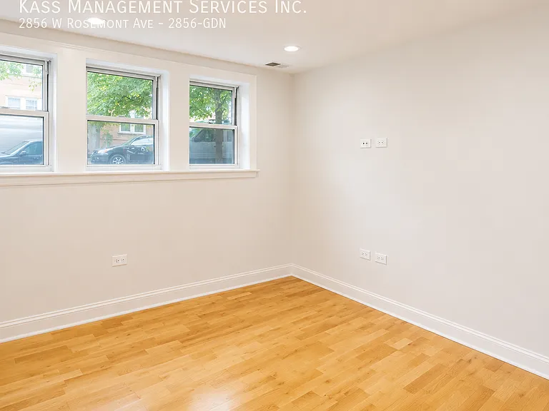 2856 W Rosemont Ave #2856 — Photo 3