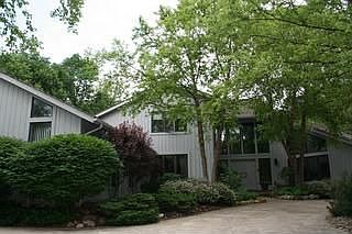 1st image of 6 Foxwood Ln