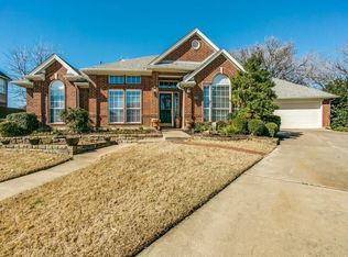 8801 Trails Edge Dr, North Richland Hills, TX 76182