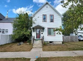 1614 Sherman St, Marinette, WI 54143