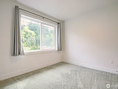 313 E Hazel St #D — Photo 13