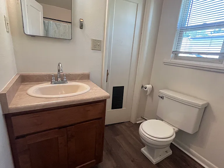 1166 S Sheridan Ave #C — Photo 6
