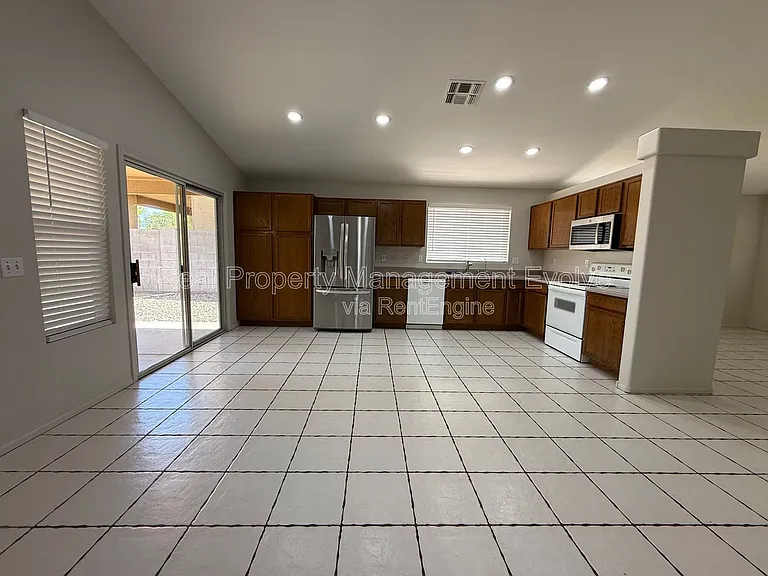2340 E Derringer Way — Photo 7