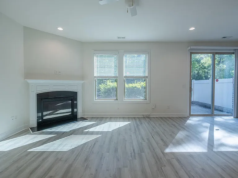 311 Alamosa Pl — Photo 7