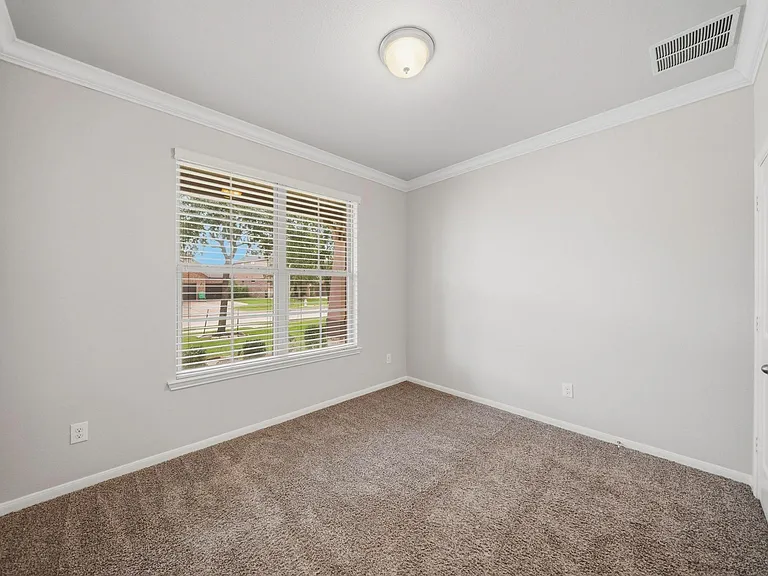 223 Auburn Shores Ct — Photo 5